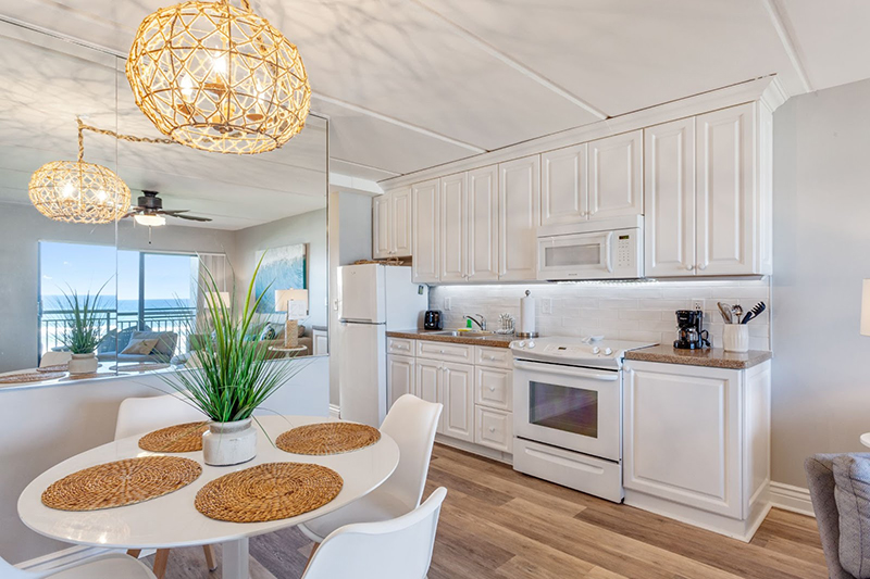 Luxury Homes of Laguna Beach